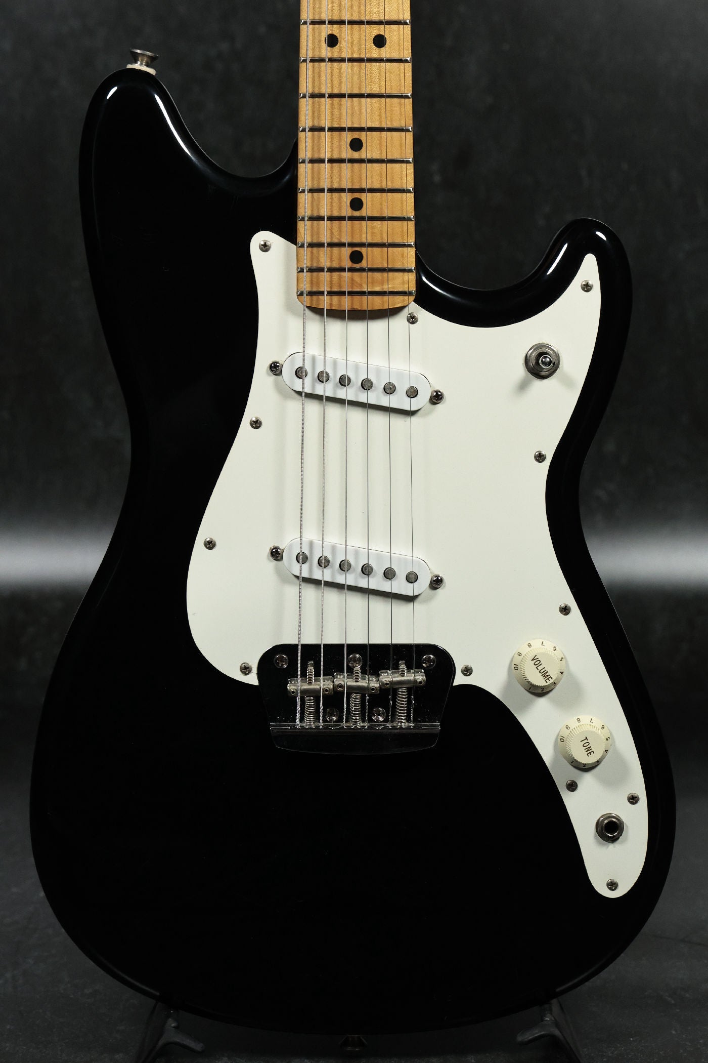 Fender Mexico / Duo-Sonic Black – Ishibashi Music Corporation.