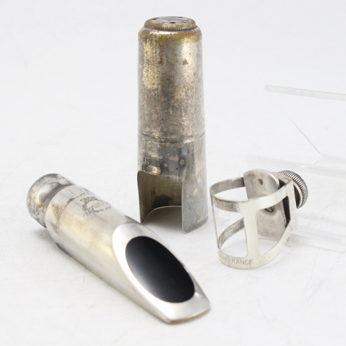 Ligature [Wind instrument accessories › Ligature]