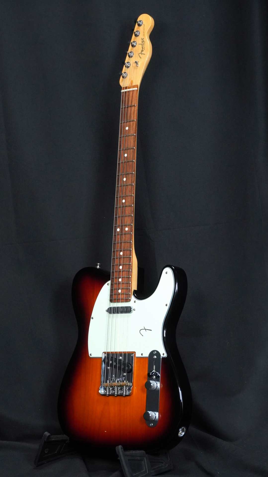 FENDER USA / American Pro Telecaster with Rosewood Fingerboard