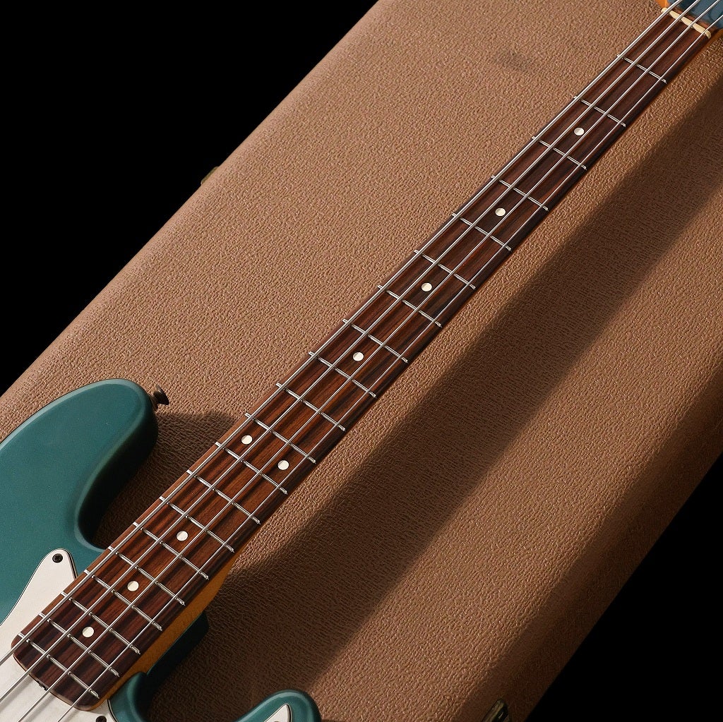 Fender Custom Shop / 1998 Jazz Bass in Lake Placid Blue