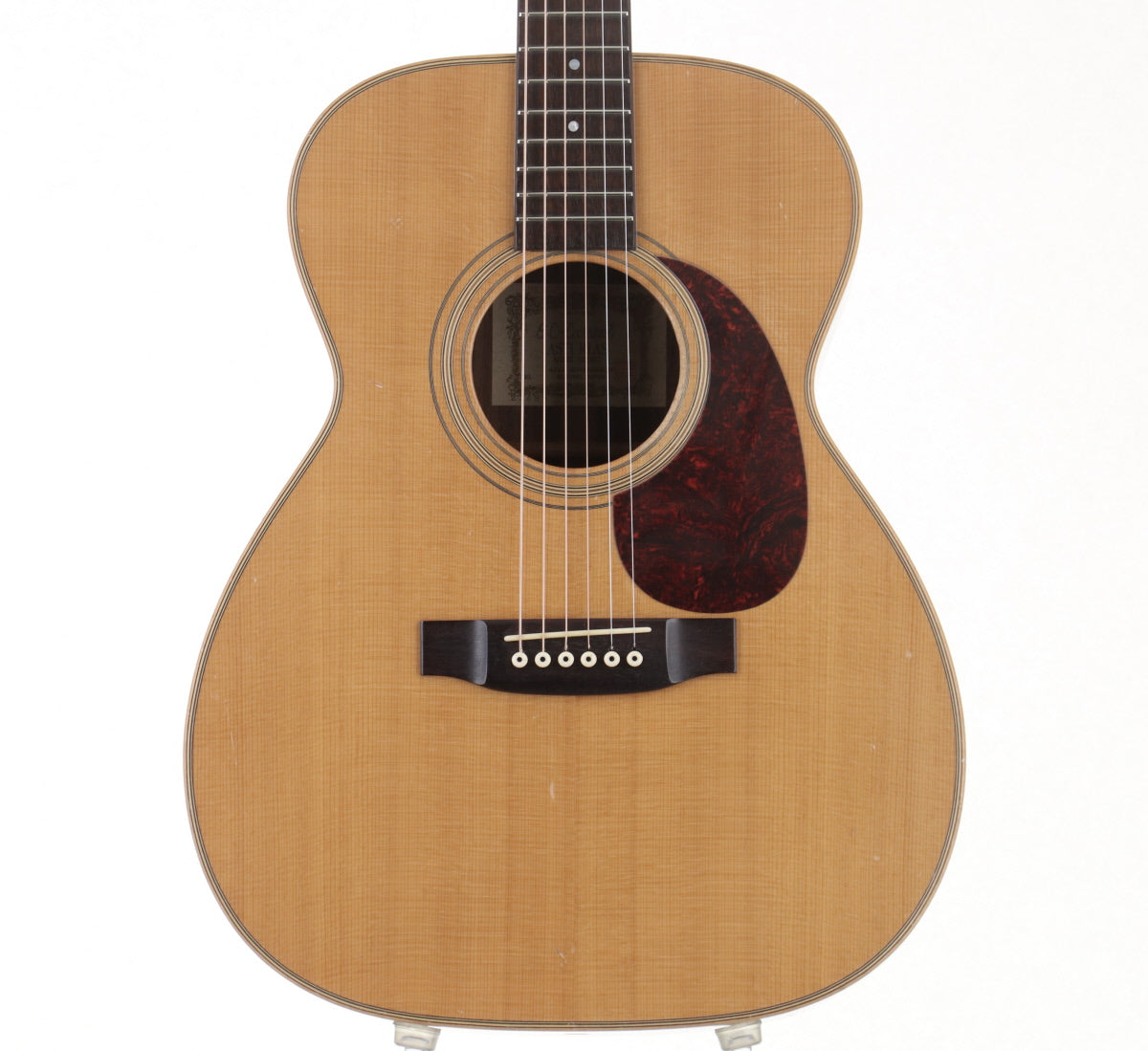 Acoustic guitars [Acoustic guitars and electric acoustic guitars › Acoustic guitars]