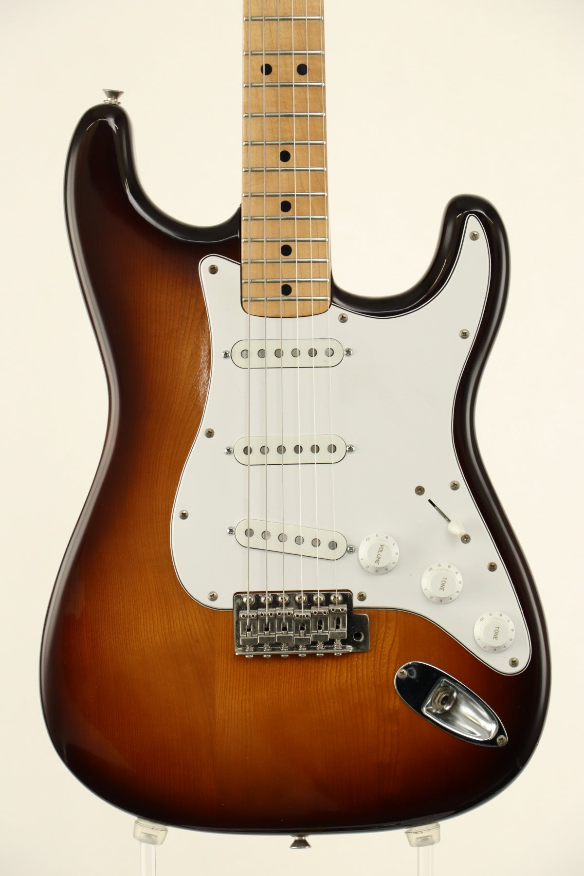 Stratocaster type [Electric guitar › Stratocaster type] – Page 16